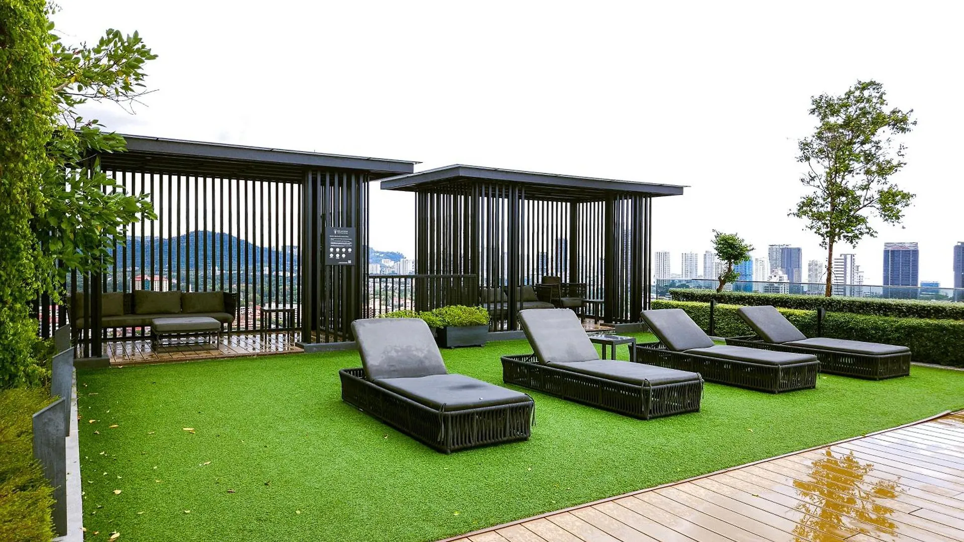 Apartment Beacon Executive Suites By Ngn George Town