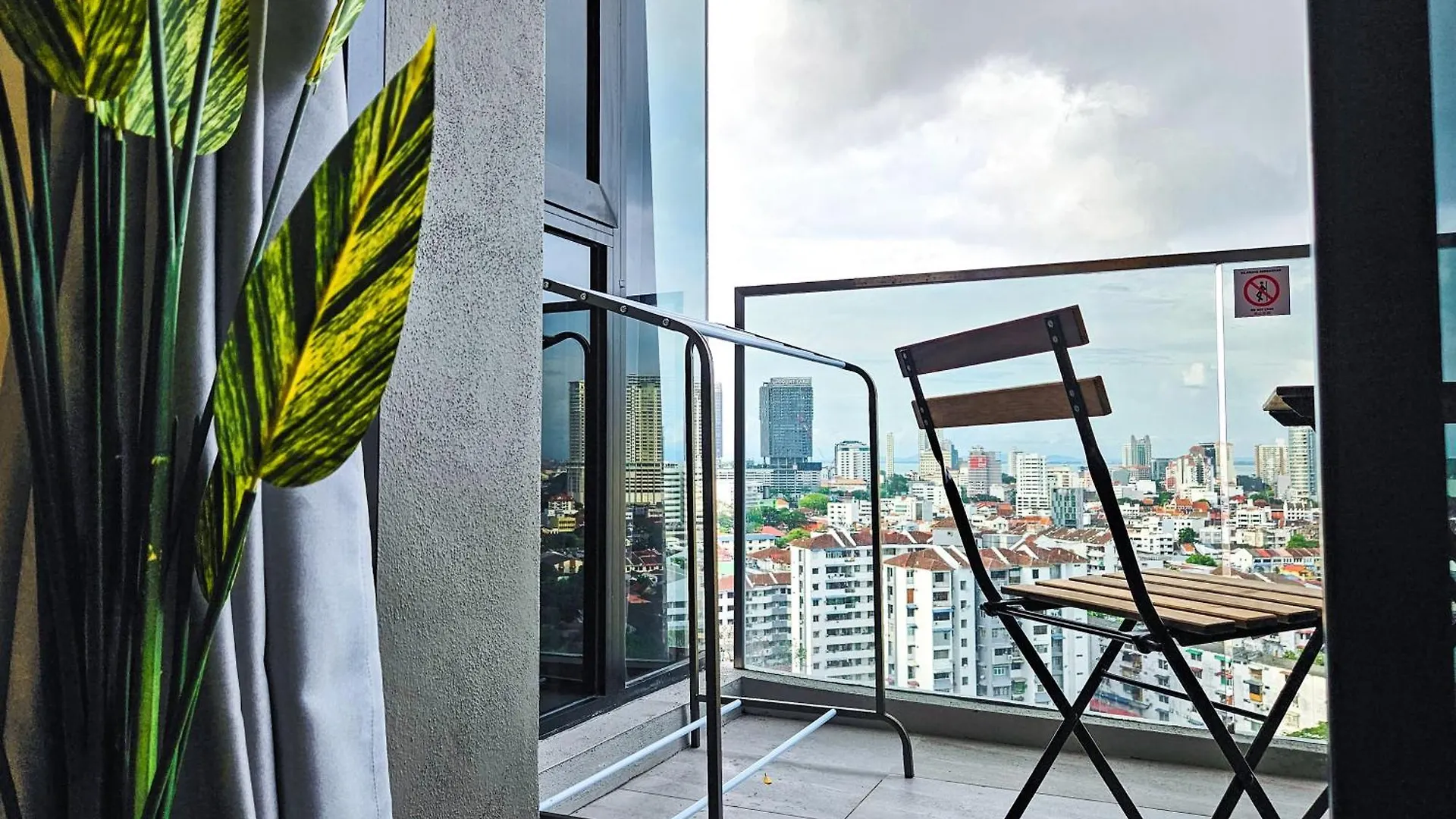 Beacon Executive Suites By Ngn George Town 0*,