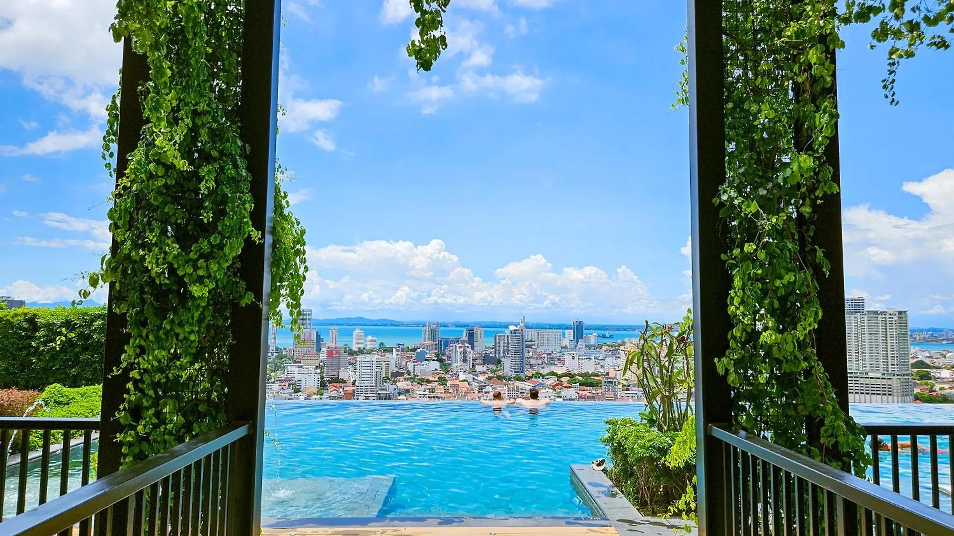 Apartment Beacon Executive Suites By Ngn George Town